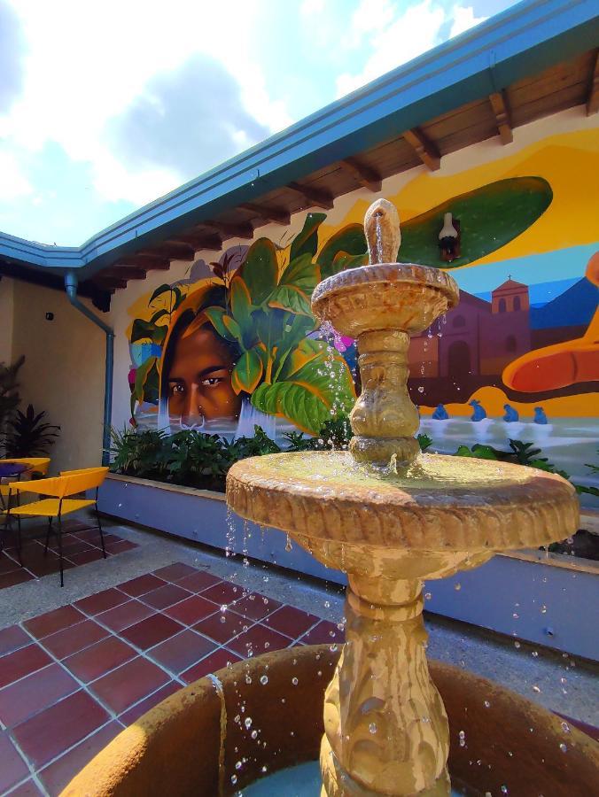 Trip Monkey Giron Hotel ภายนอก รูปภาพ