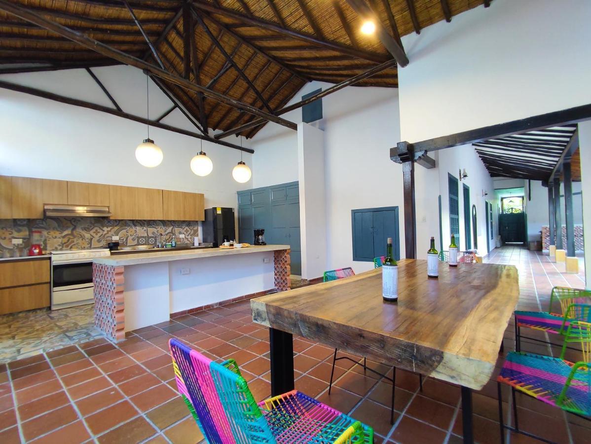 Trip Monkey Giron Hotel ภายนอก รูปภาพ