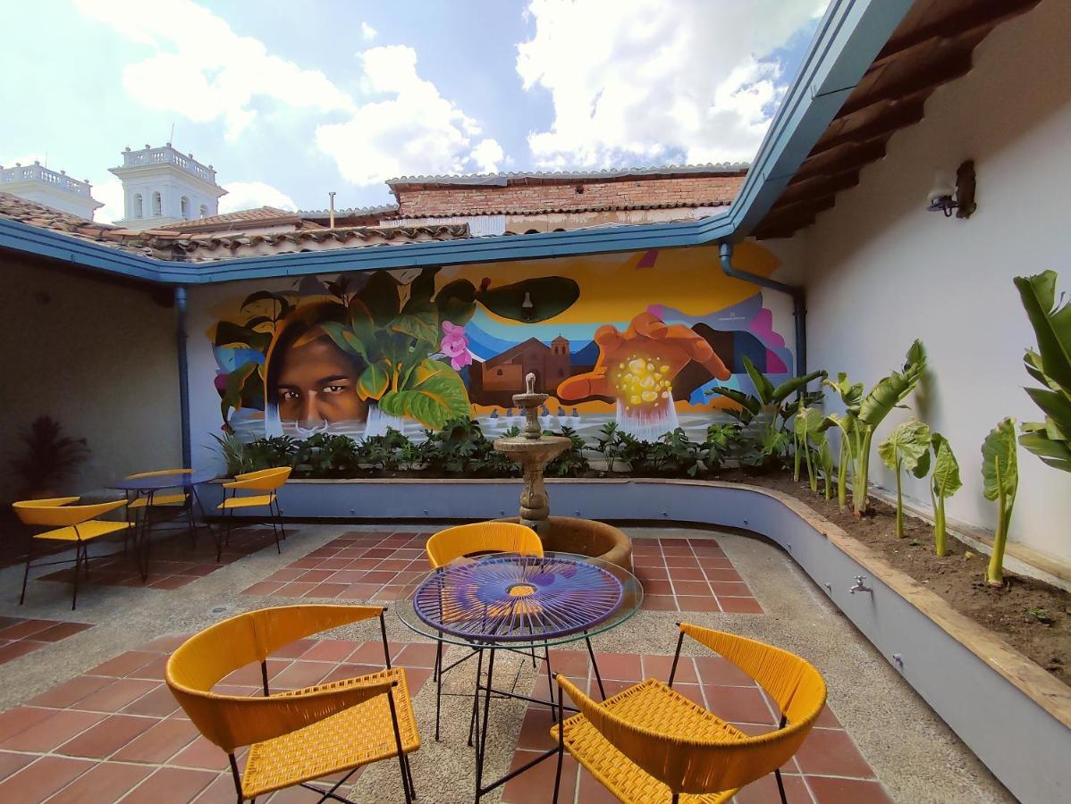 Trip Monkey Giron Hotel ภายนอก รูปภาพ