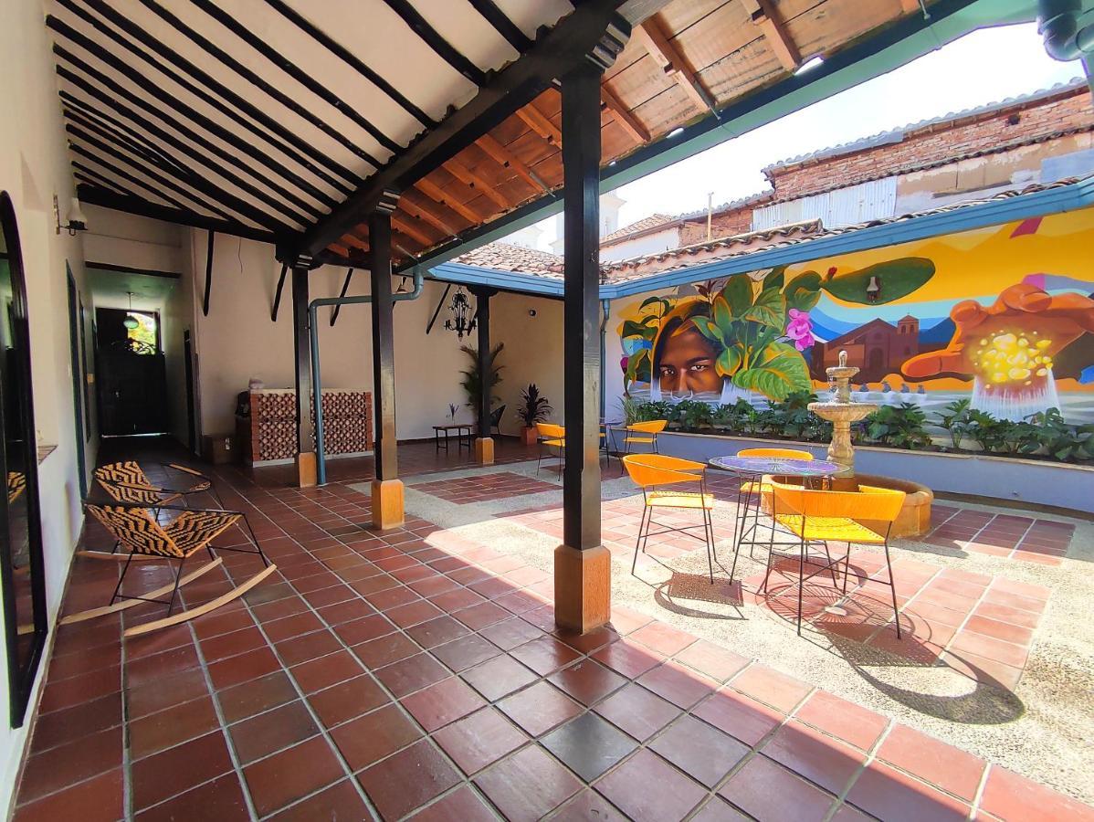 Trip Monkey Giron Hotel ภายนอก รูปภาพ